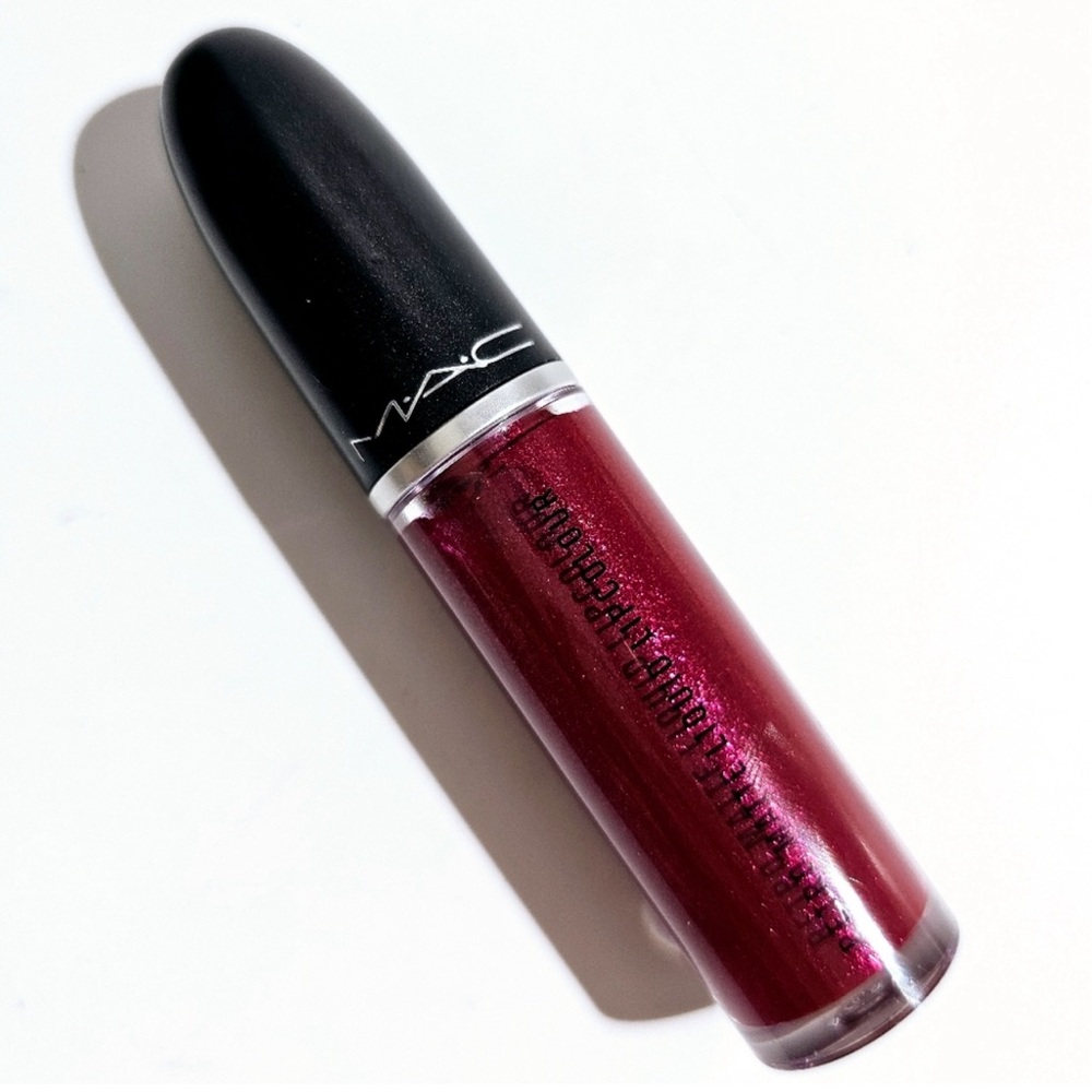 MAC LOVE WEAPON LIPSTICK